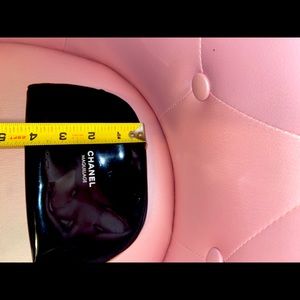 Chanel makeup bag small